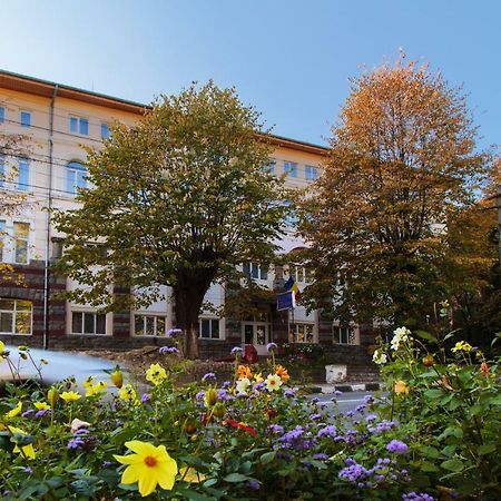 Hotel Teilor Caciulata Ngoại thất bức ảnh